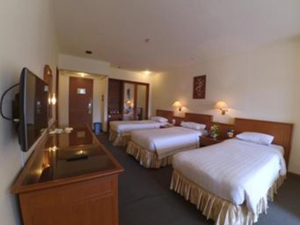 Purnama Hotel Batu  Exterior photo