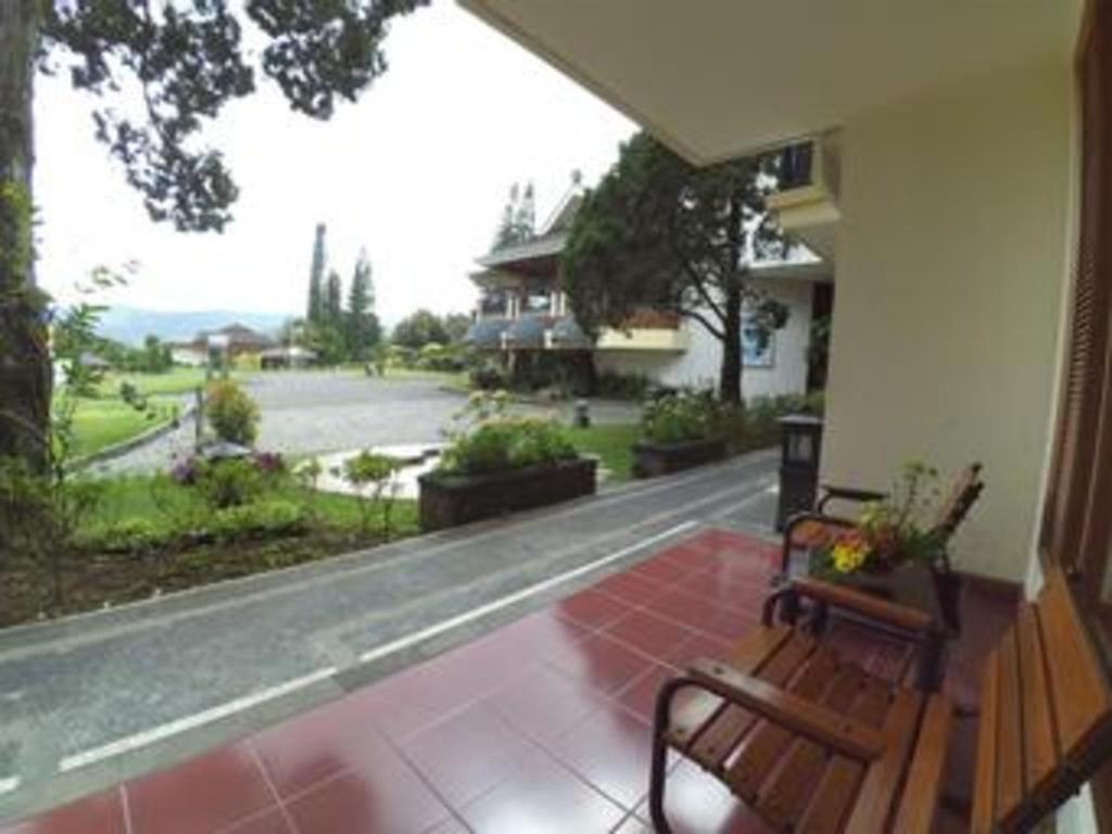 Purnama Hotel Batu  Exterior photo